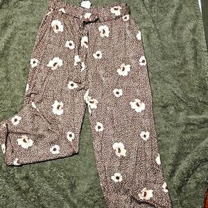 NWT H&M+ Wide paper bag trousers